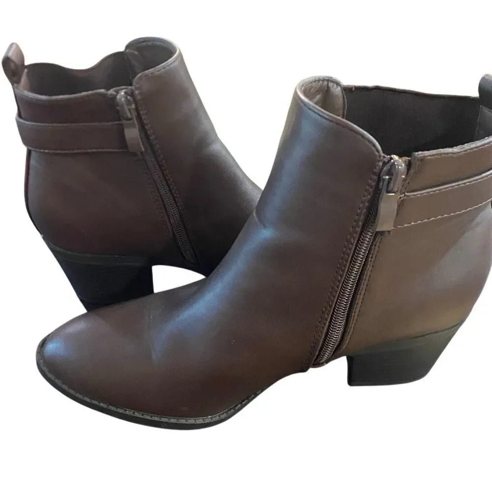 NWOT TOP MODA brown side zip boots size 9